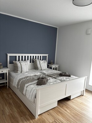 2 bedrooms, iron/ironing board, travel crib, free WiFi - Vacation apartment "MeerLust" (Carolinensiel)