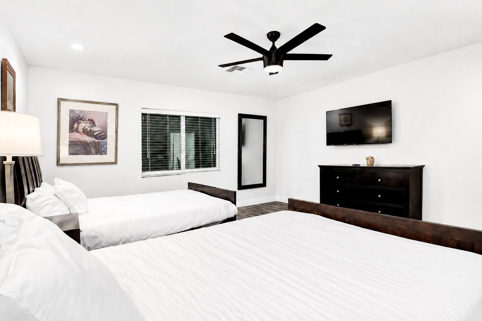 9 habitaciones y colchones con efecto memoria 