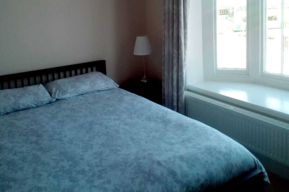 Room 2, Large double, en-suite with sea view