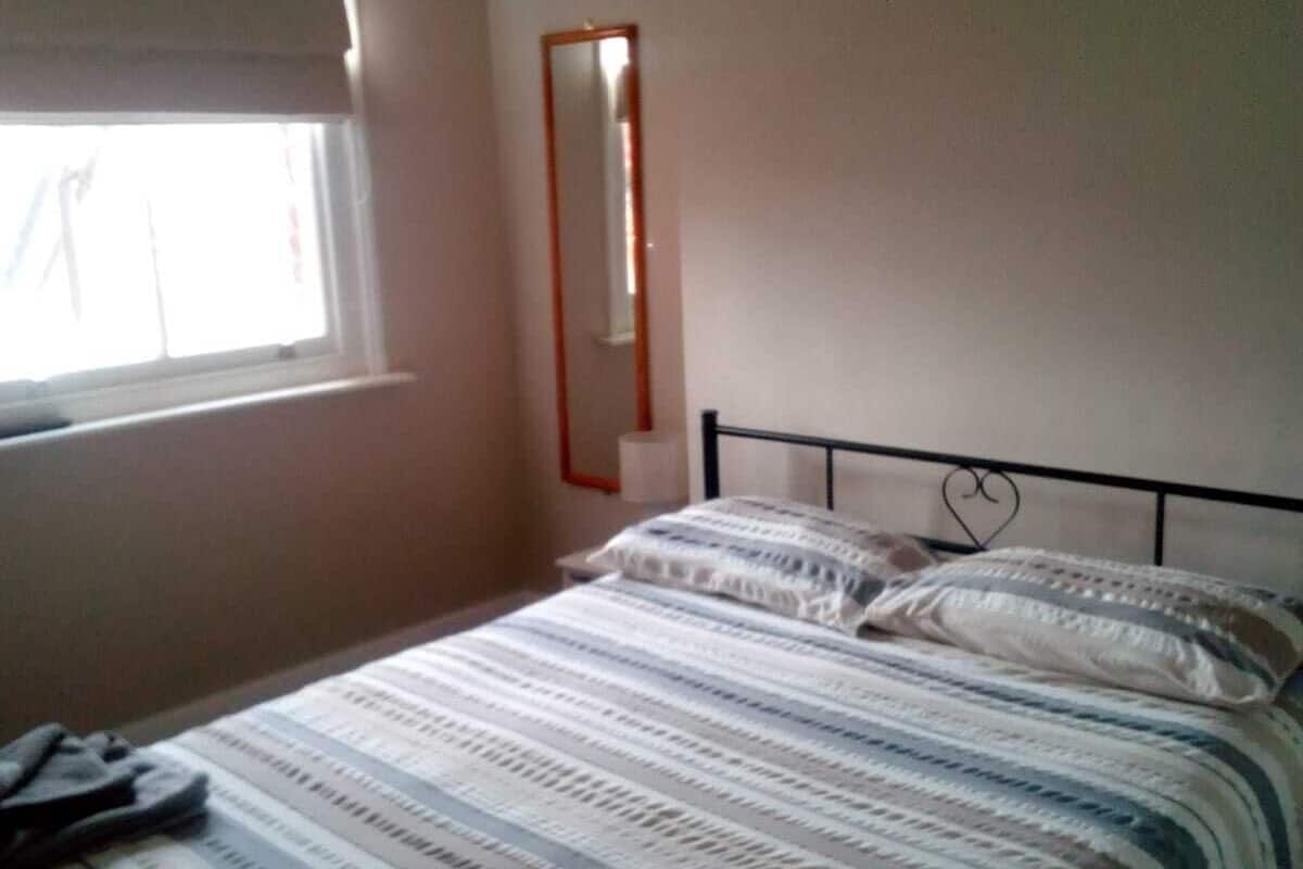 Room 12, Double with shared bathroom
