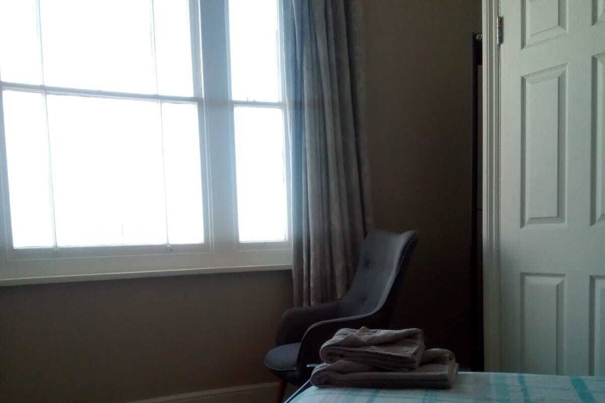 Room 6, Large double, en-suite with sea view