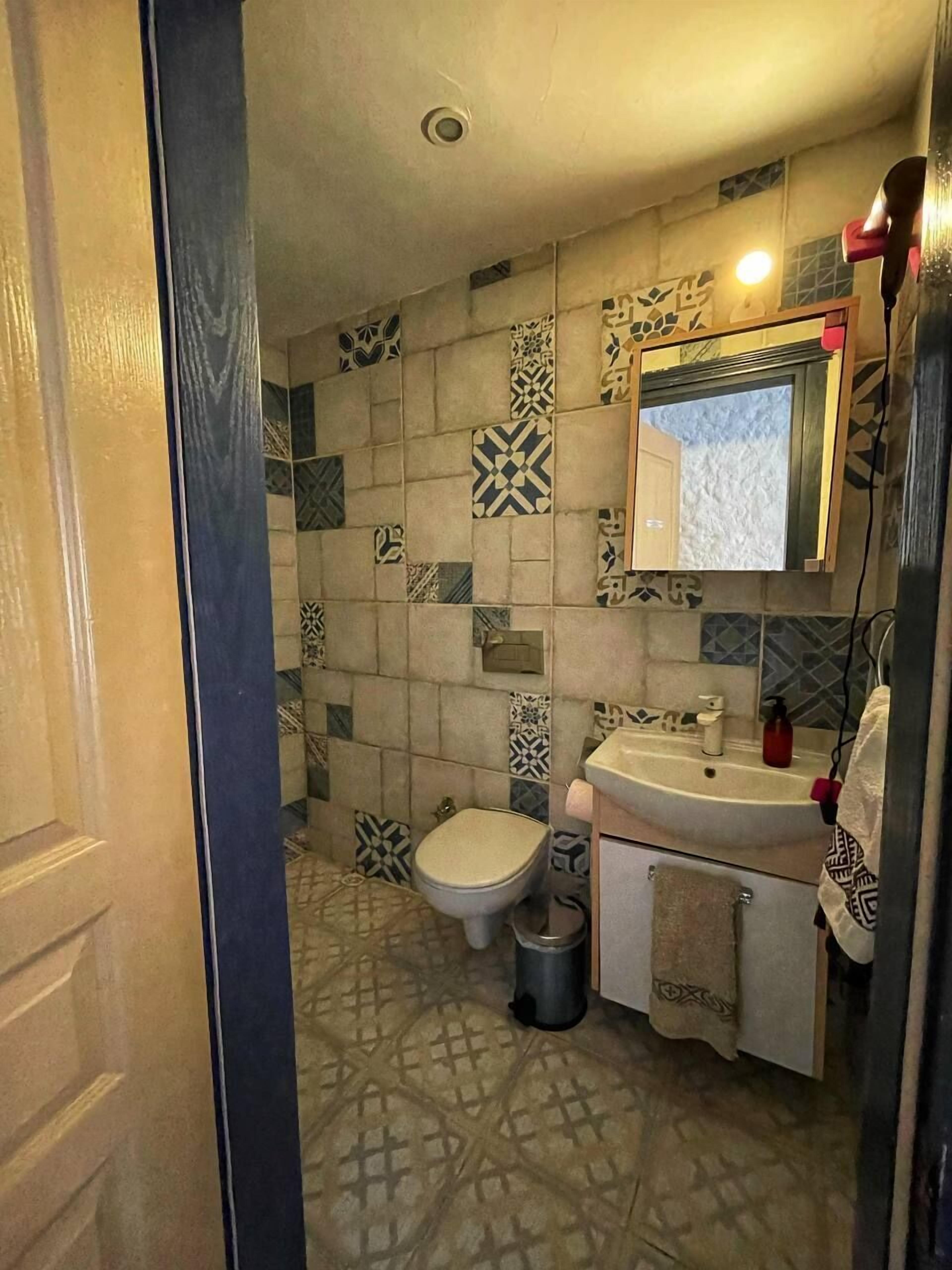 twin room | bathroom | towels