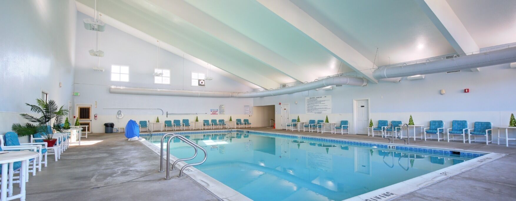 Sunny OBX 2BR Resort Condo - INDOOR POOL - Golf Package Available - SPRING BREAK