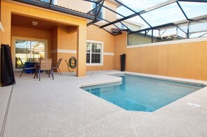 Piscine extérieure, piscine chauffée