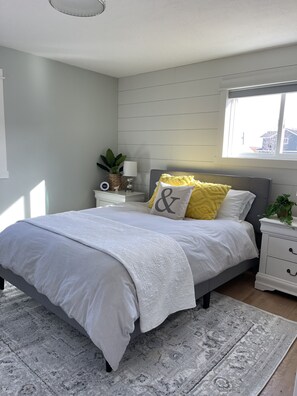 5 bedrooms, WiFi, bed sheets