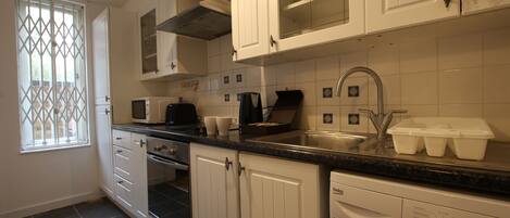 Microwave, oven, stovetop, coffee/tea maker