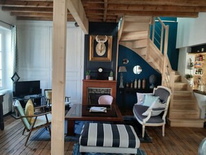 Televisie, boeken en een stereo