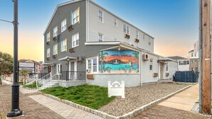 Front of property - Hammock Inn & Suites - Jersey Shore (Seaside Heights)