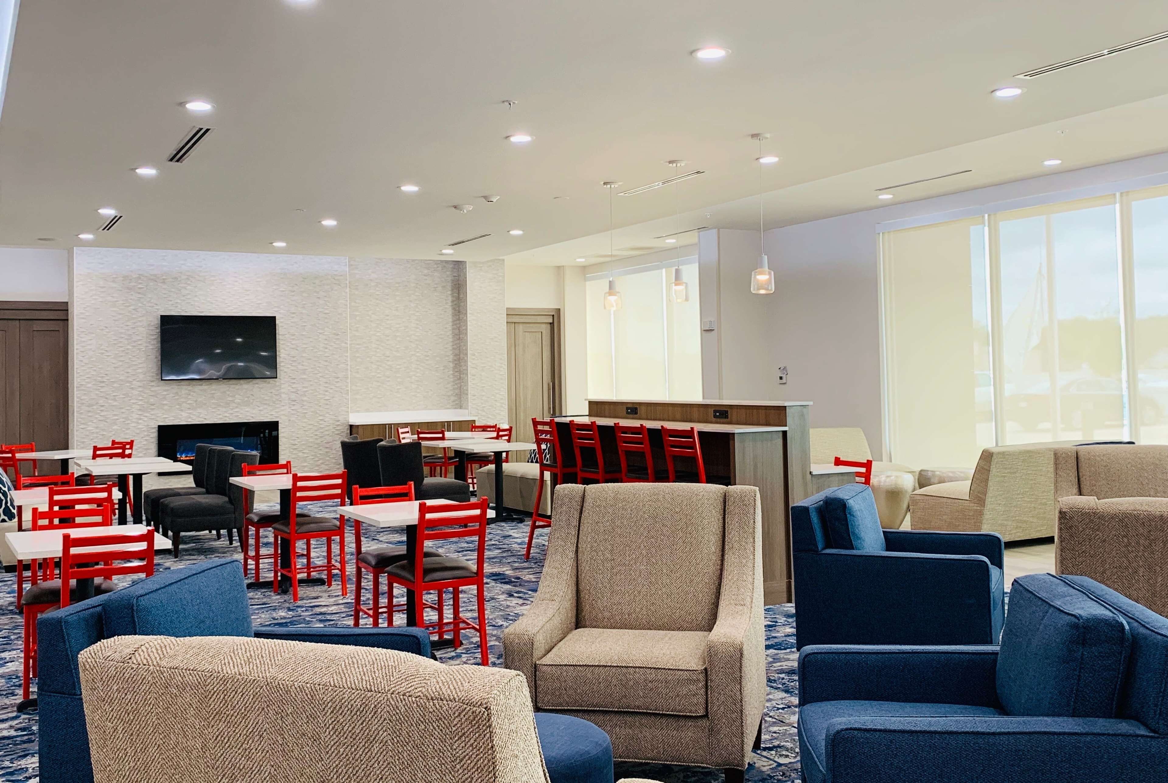 free buffet breakfast