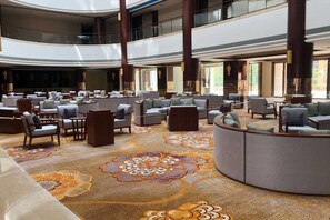 Lobby - Ramada by Wyndham Kunming YiLiang (Kunming)