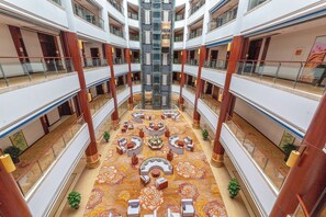 Lobby - Ramada by Wyndham Kunming YiLiang (Kunming)