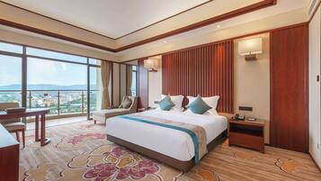 Deluxe Room, 1 King Bed, Non Smoking | In-room safe, free WiFi, bed sheets