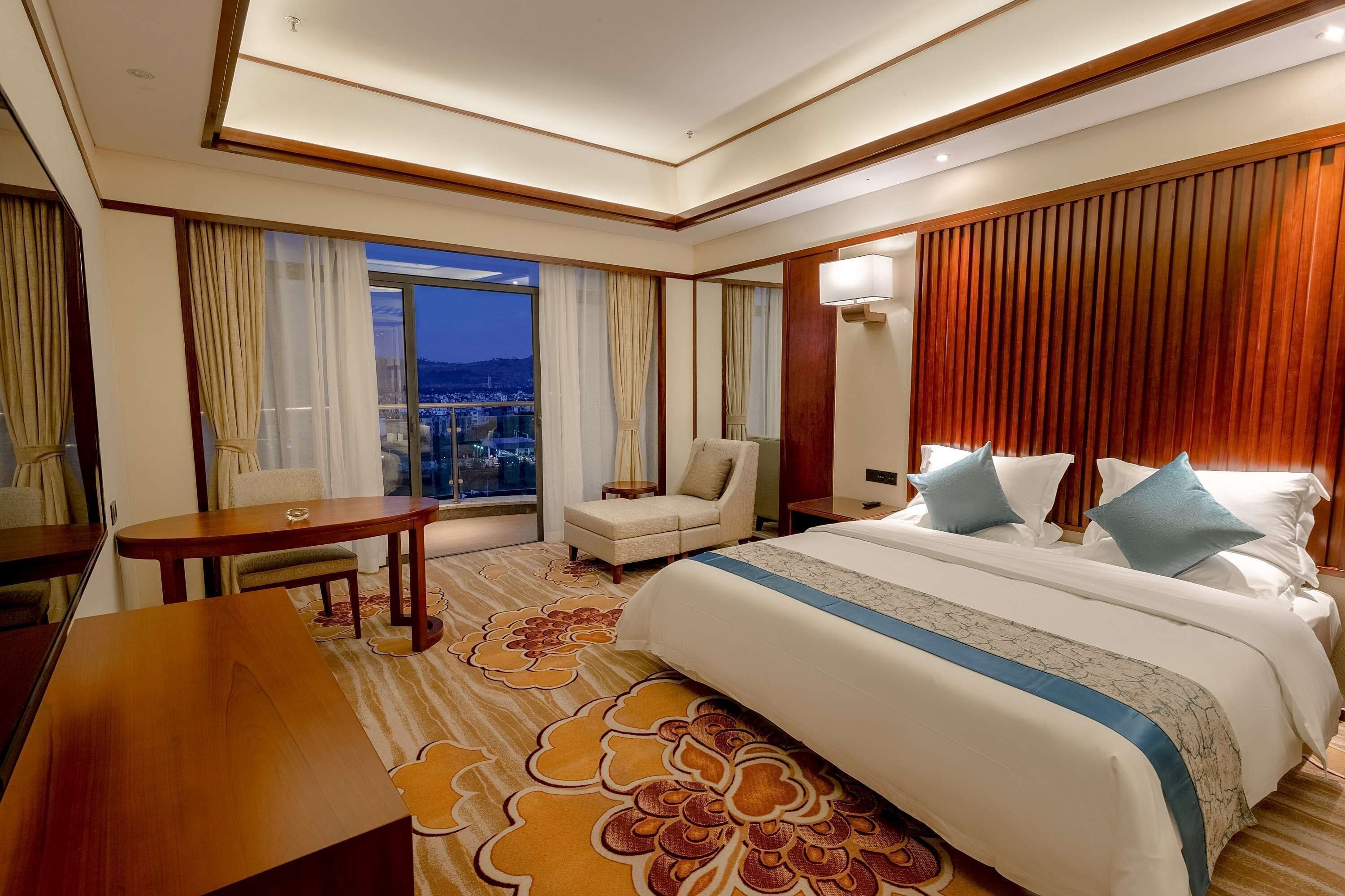 In-room safe, free WiFi, bed sheets
