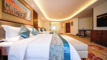 In-room safe, free WiFi, bed sheets