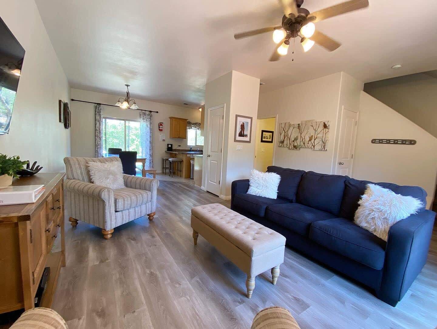 TV, fireplace, offices