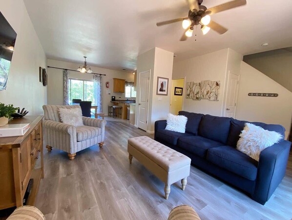 TV, fireplace, offices