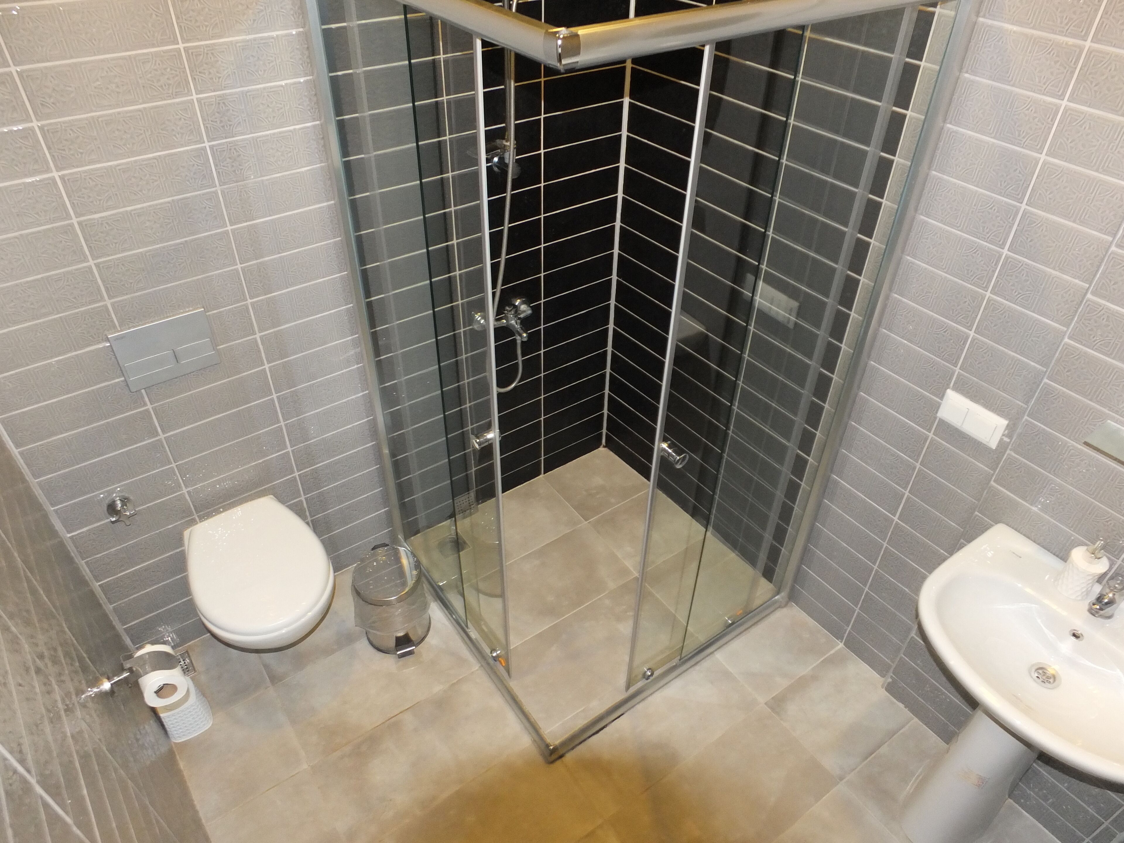 comfort triple room, multiple beds, ensuite, sea view | bathroom | bidet