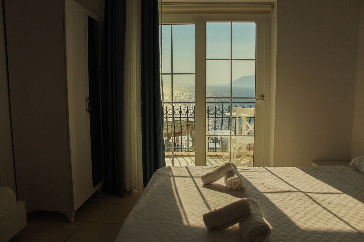 deluxe triple room, sea view | premium bedding, individually decorated, individually furnished