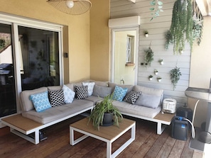 Terrace/patio - T6 air-conditioned family villa with swimming pool, garden, equipped fitness room (Daux)