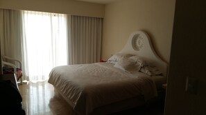 2 bedrooms, iron/ironing board, WiFi - BUGANVILLIAS RESORT FRONT BEACH GROUND FLOOR 8 PEOPLE LUXURIOUS, FULL AMENITIES (Puerto Vallarta)