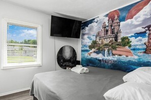 4 slaapkamers, een bureau, een strijkplank/strijkijzer, gratis wifi