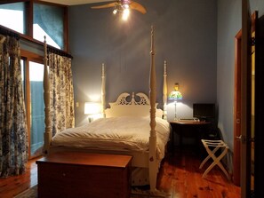 4 bedrooms, WiFi, bed sheets - Home in the Berkshires (Hancock)