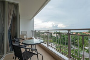 Leilighet, 1 soverom, tilgjengelighetstilpasset, balkong | Overnattingsstedets uteområder