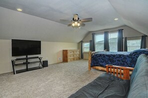 3 bedrooms, free WiFi, bed sheets