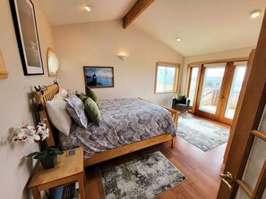 3 slaapkamers, een strijkplank/strijkijzer, wifi, beddengoed