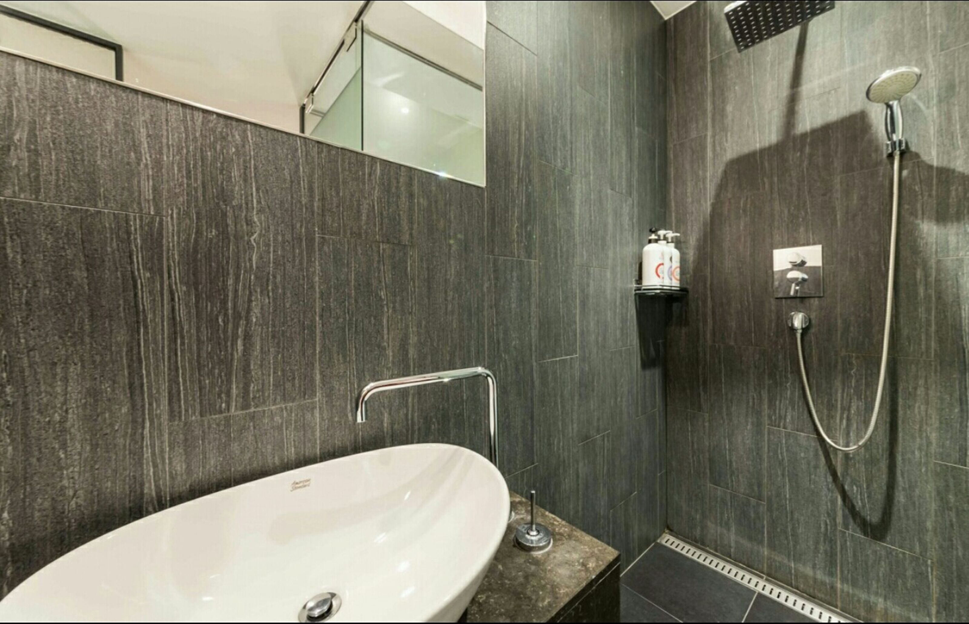 standard room | bathroom | hair dryer, bathrobes, slippers, towels