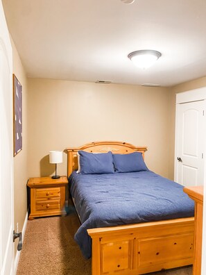 7 bedrooms, free WiFi, bed sheets
