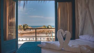 Soundproofing, free WiFi, bed sheets