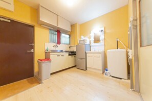 패밀리 아파트, 침실 3개 | 전용 주방 | 냉장고, 전자레인지, 쿡탑, 전기 주전자