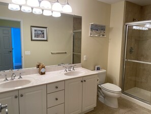 Combined shower/bathtub, hair dryer