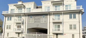 Beach Block Multilevel Townhouse