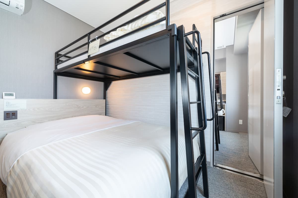 super (connecting) room with loft, non smoking | 1 bedroom, soundproofing, free wifi