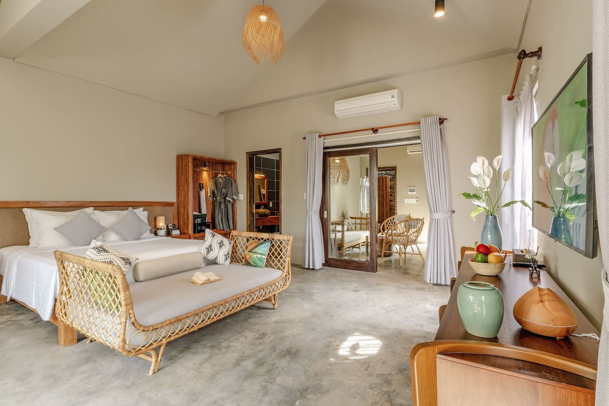 M house - Tropical Village | 1 bedroom, pillowtop beds, minibar, in-room safe