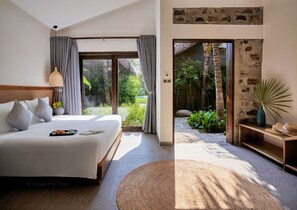 Garden Double House | Pillowtop beds, minibar, in-room safe, desk