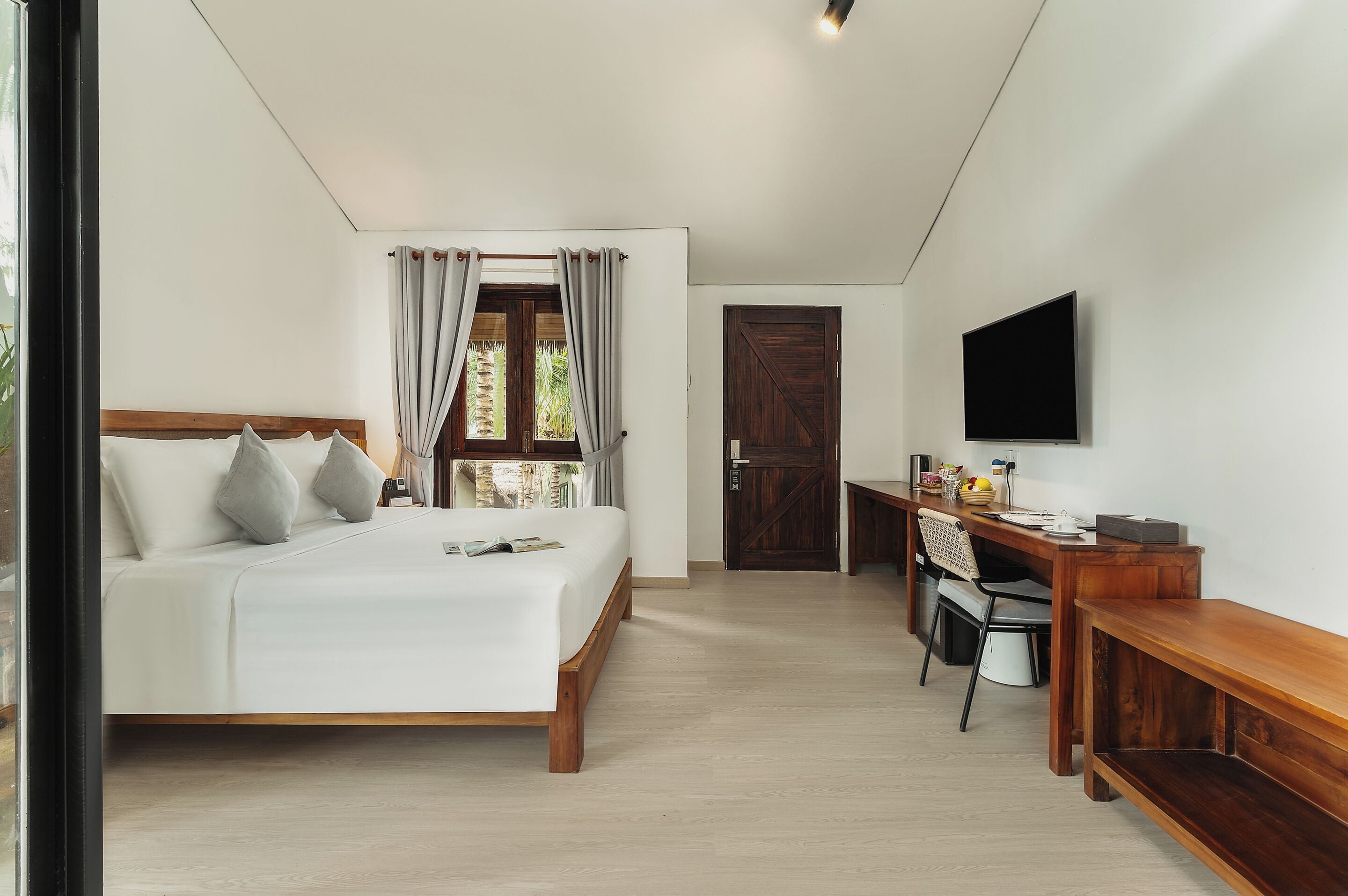 Tropical garden Double -Tropical Village | Pillow-top beds, minibar, in-room safe, desk