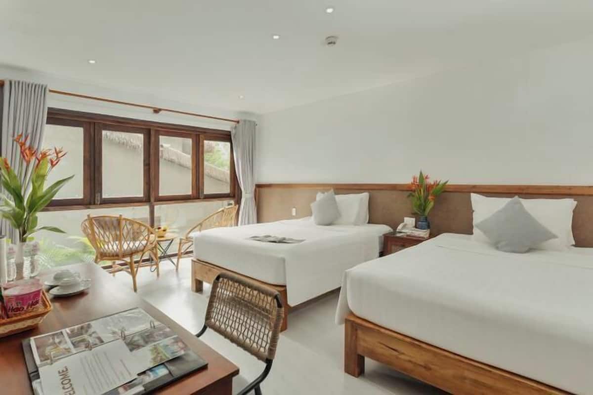 1 soveværelse, senge med topmadrasser, minibar, pengeskab på værelset