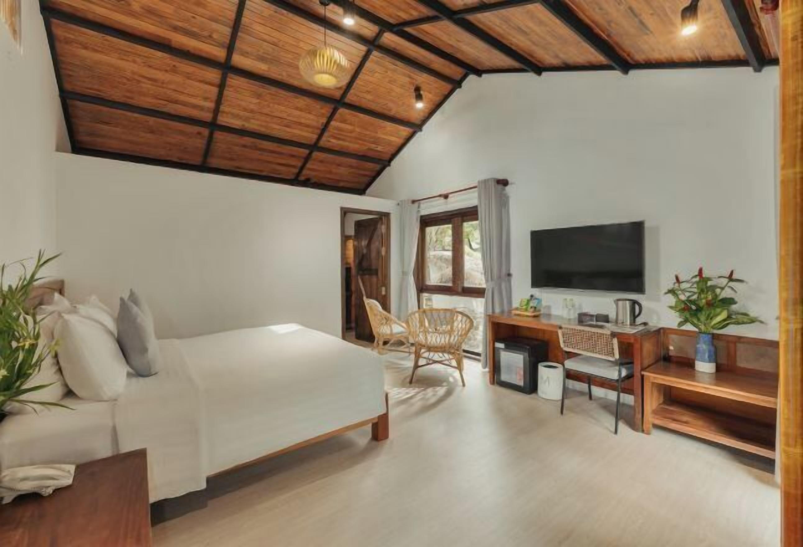 Pillow-top beds, minibar, in-room safe, desk