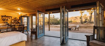 Joshua Tree Hidden Tower Ranch -private, great views,  landmark!