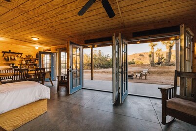 Joshua Tree Hidden Tower Ranch -private, great views,  landmark!