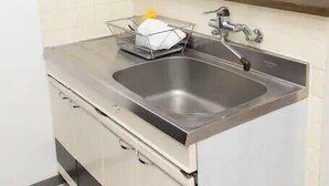 Apartemen Keluarga, 2 kamar tidur | Dapur pribadi | Lemari es, microwave, kompor, dan ketel listrik