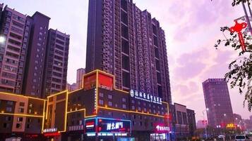 المنشأة من الخارج