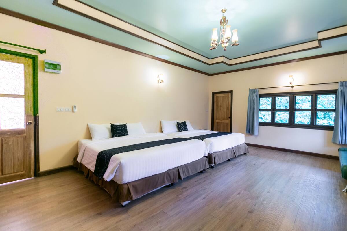 Desk, free WiFi, bed sheets