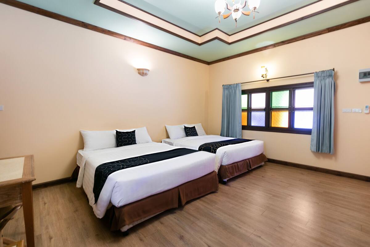 Desk, free WiFi, bed sheets