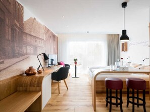 1 soverom, safe på rommet, skrivebord og wi-fi