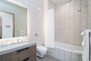 Hair dryer, towels, soap, shampoo - Luxury Downtown Telluride Condo | Gym & Sauna, Close to Gondola, Shops & Dining! (Telluride)