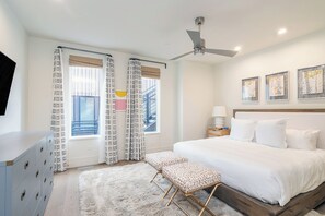 Unclassified image, 2 of 28, button - Luxury Downtown Telluride Condo | Gym & Sauna, Close to Gondola, Shops & Dining! (Telluride)